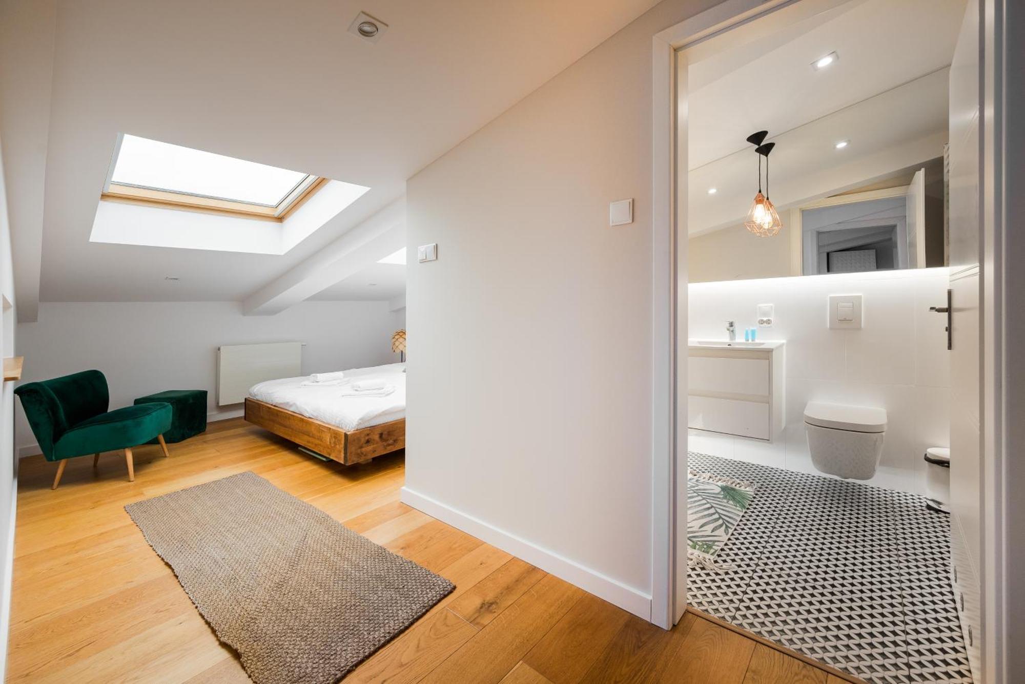 Metro Raclawicka Deluxe Apartment