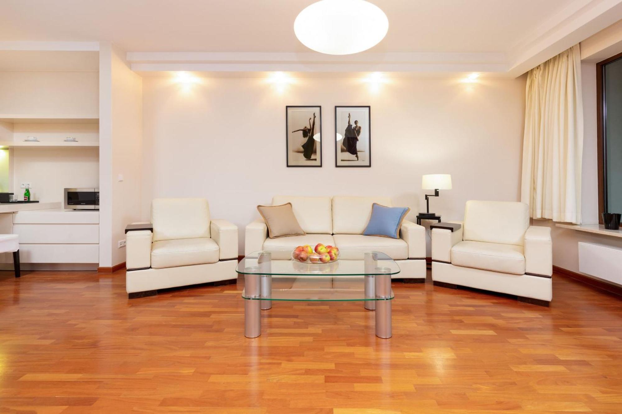 Center Exclusive By Renters Prestige * Warsaw