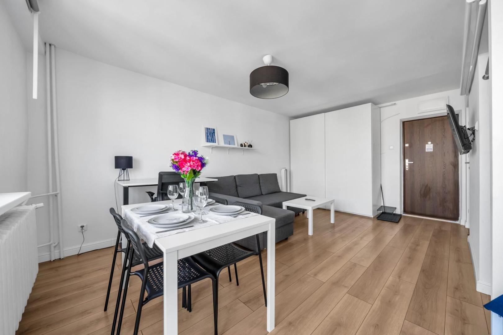 Apartment Mokotow - 14th Floor, Balcony - By Rentujemy Warsaw