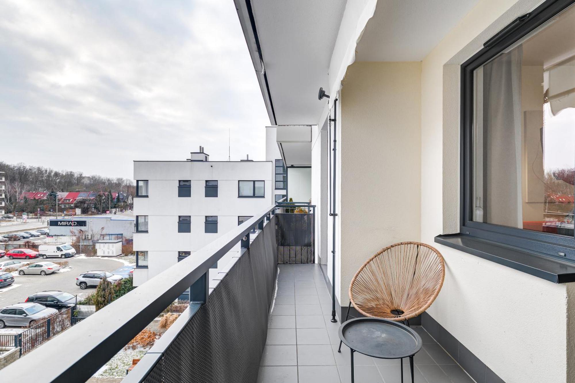 Bartycka 24b By Nyx Apartment *