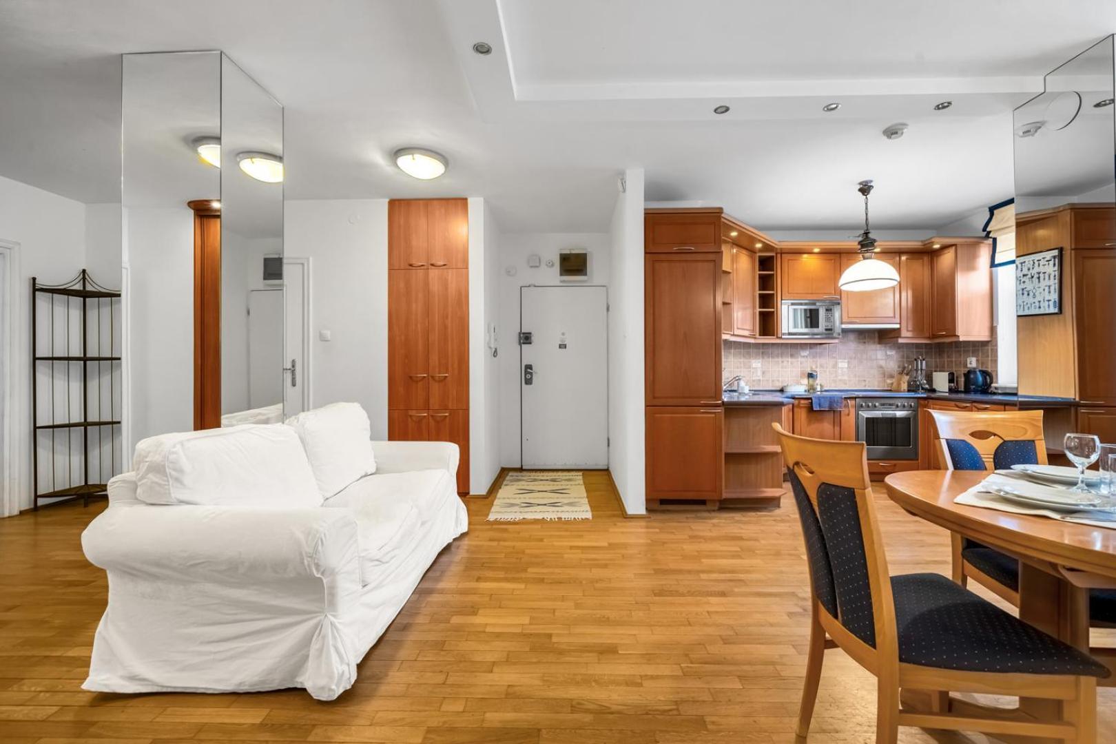 Apartament Wola - 100m2, Balcony - By Rentujemy