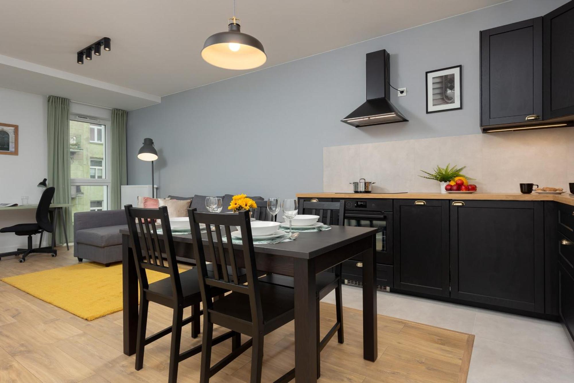 Apartment Praga Stalowa With Balcony By Renters Warsaw