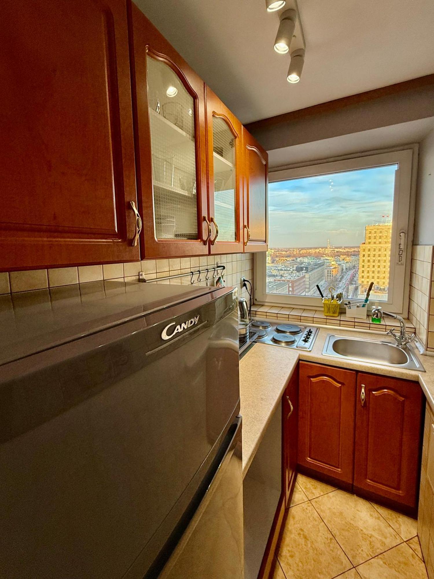 Apartment Super Yellow 2x Metro Fast Wifi 1 Gbs Netflix Panorama Miasta