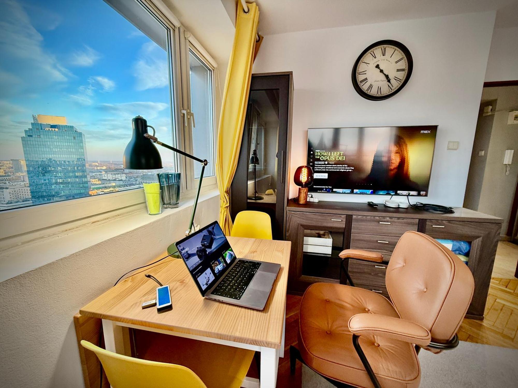 Apartment Super Yellow 2x Metro Fast Wifi 1 Gbs Netflix Panorama Miasta