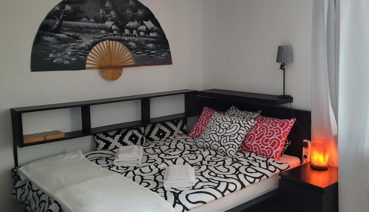 Comfortable In Good Location Apartment