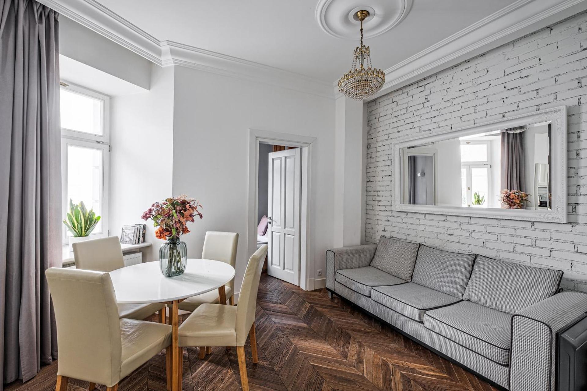 Center - Cozy And Bright - Dobra 11