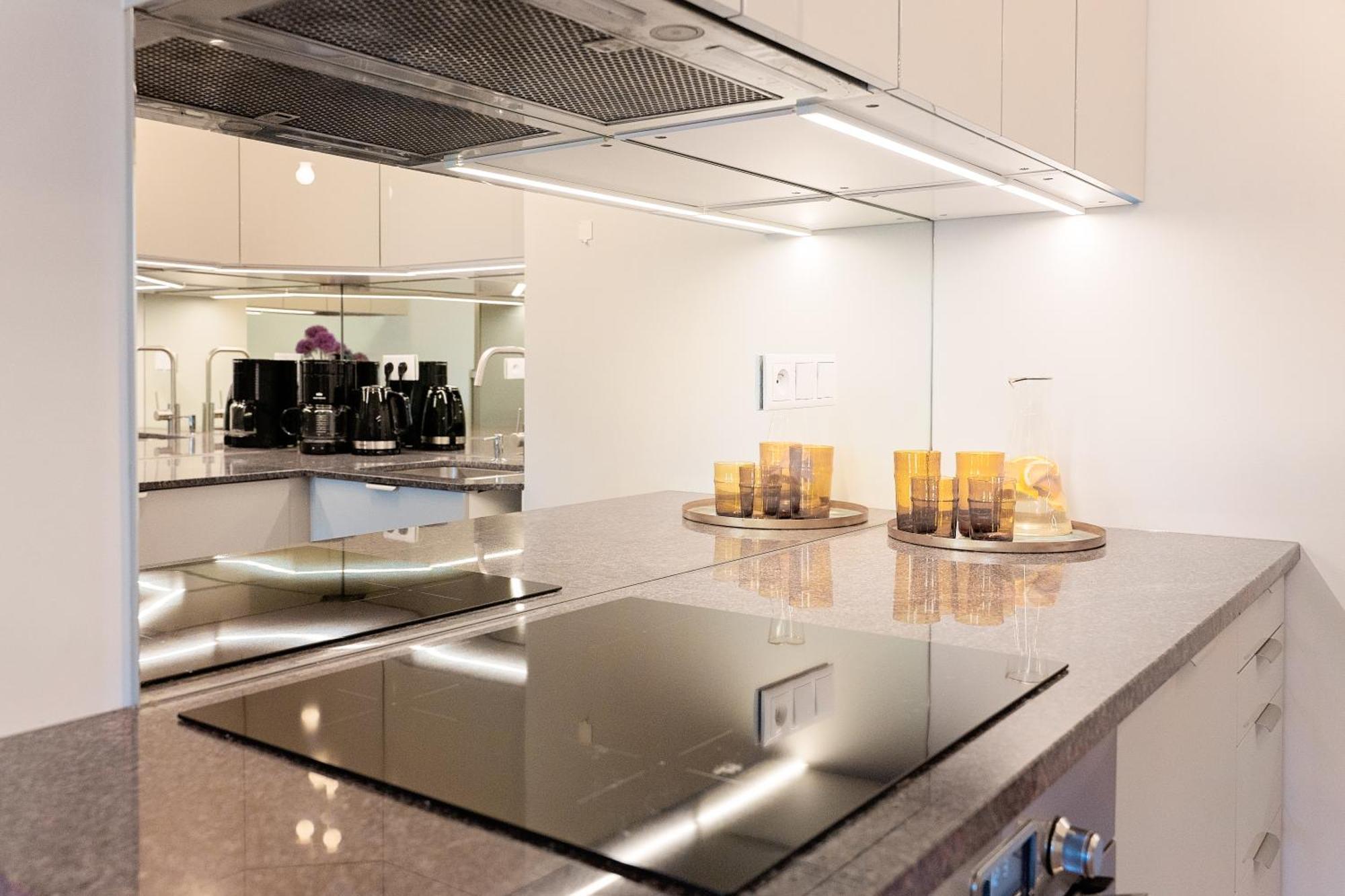 Apartment Mennica - Grzybowska 43a Warsaw