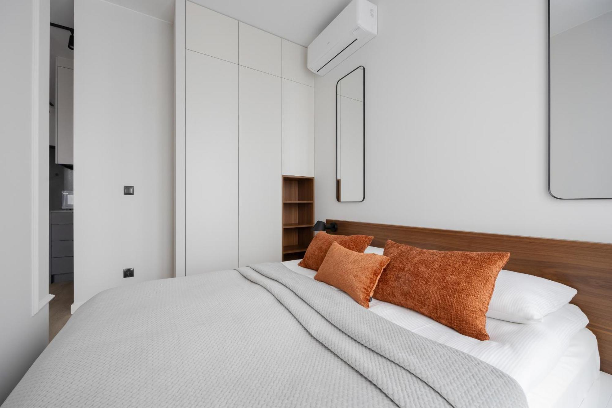 Apartament Chronos Z Klimatyzacja Na Warszawskiej Woli Od Renters Prestige *