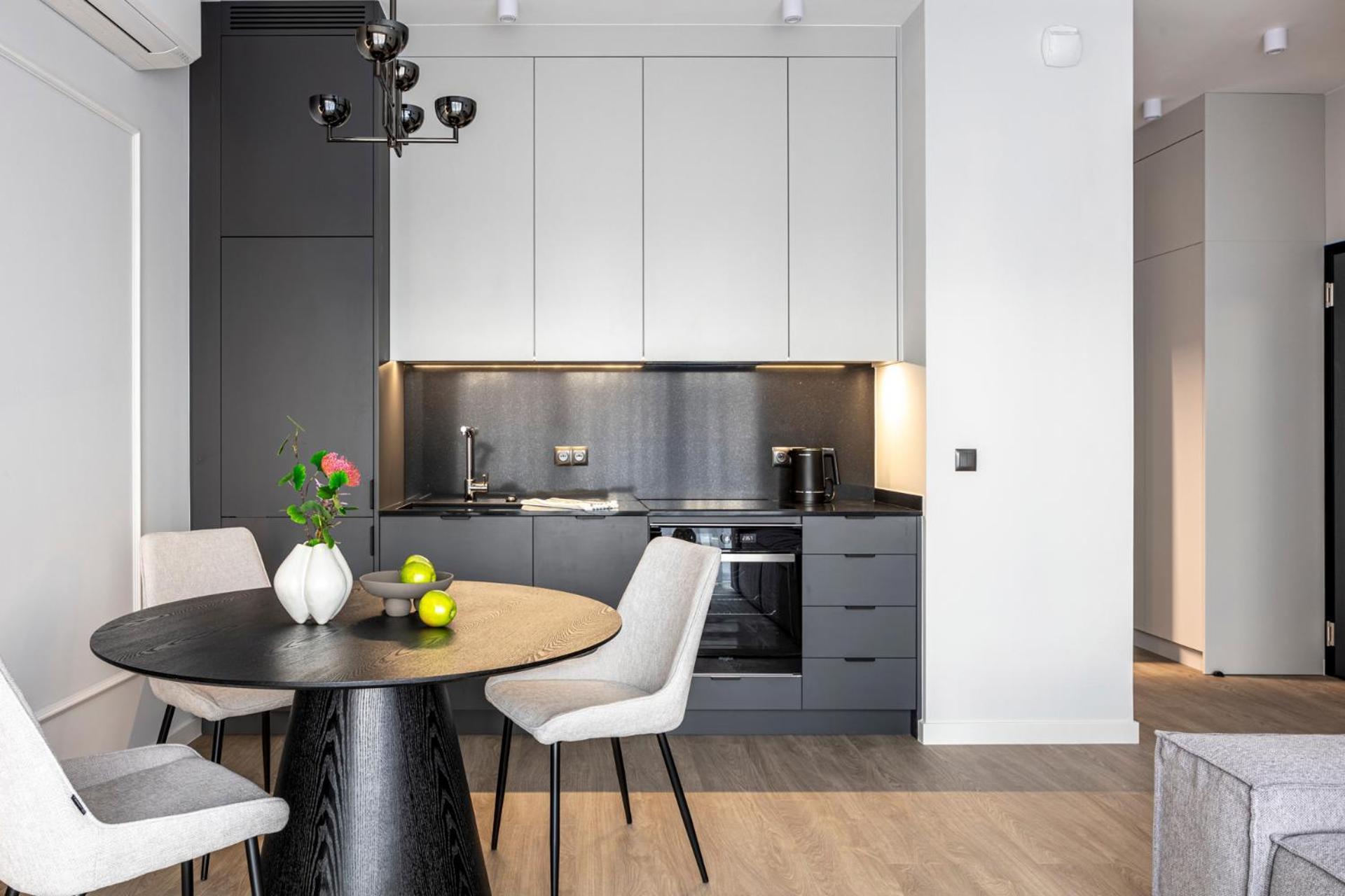 Chronos With Parking And Air Conditioning In Wola By Renters Prestige Apartment Warsaw