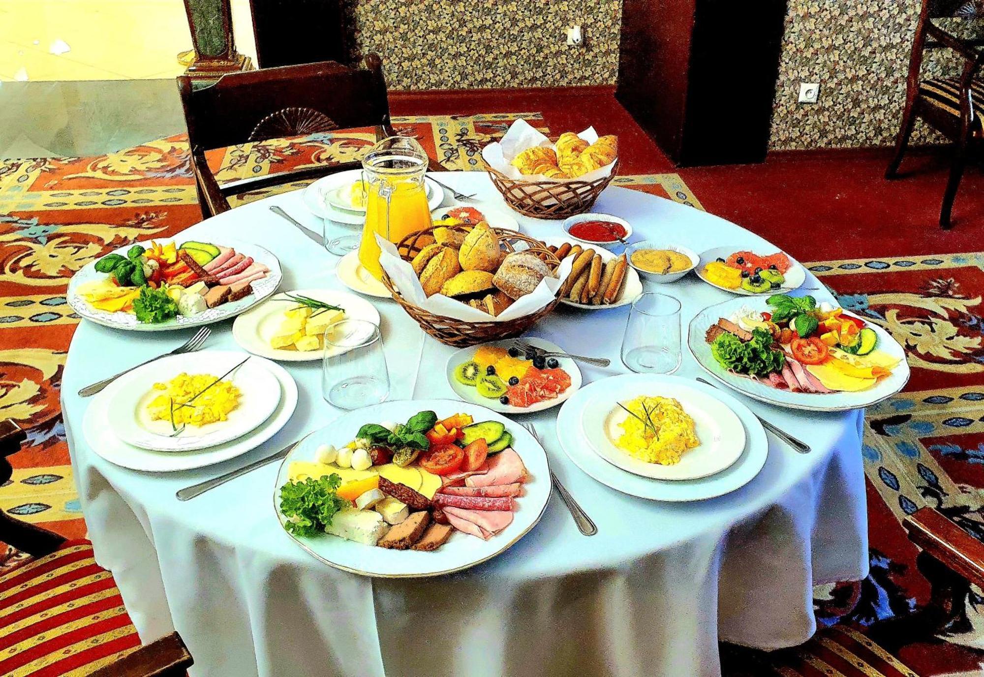 Bella Vista Hotel 3*
