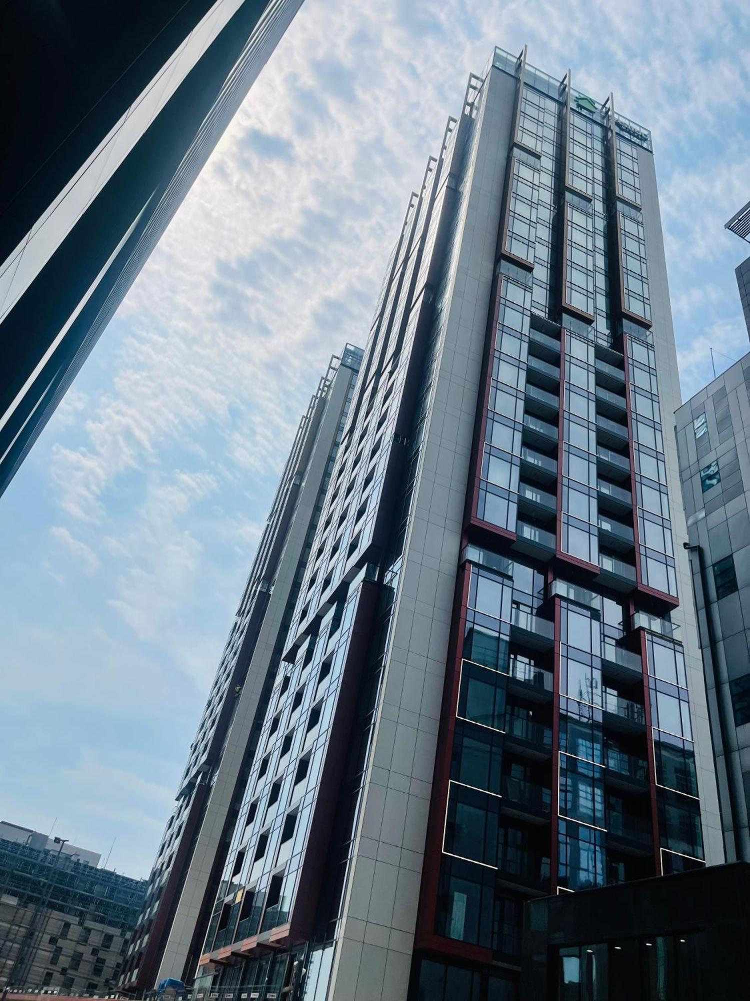 Towarowa Towers Residences *