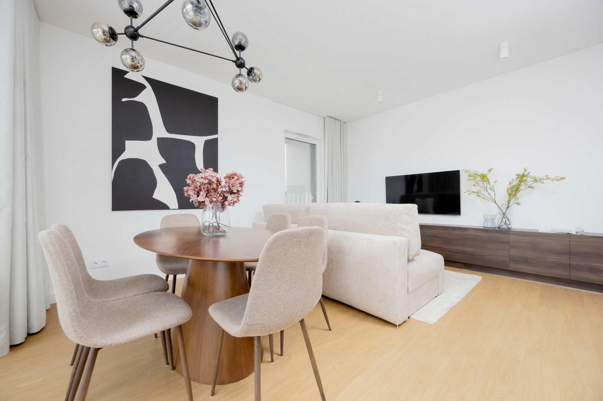 Exceptional For 6 People By Renters Prestige Apartment