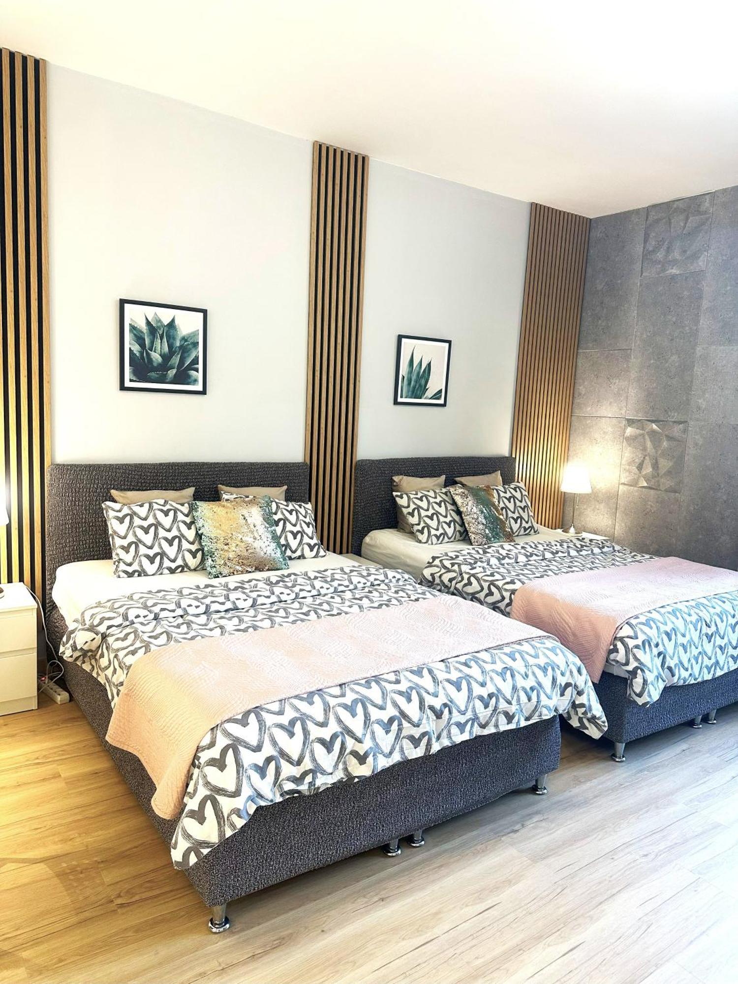 Exclusive Smolna Apartment *
