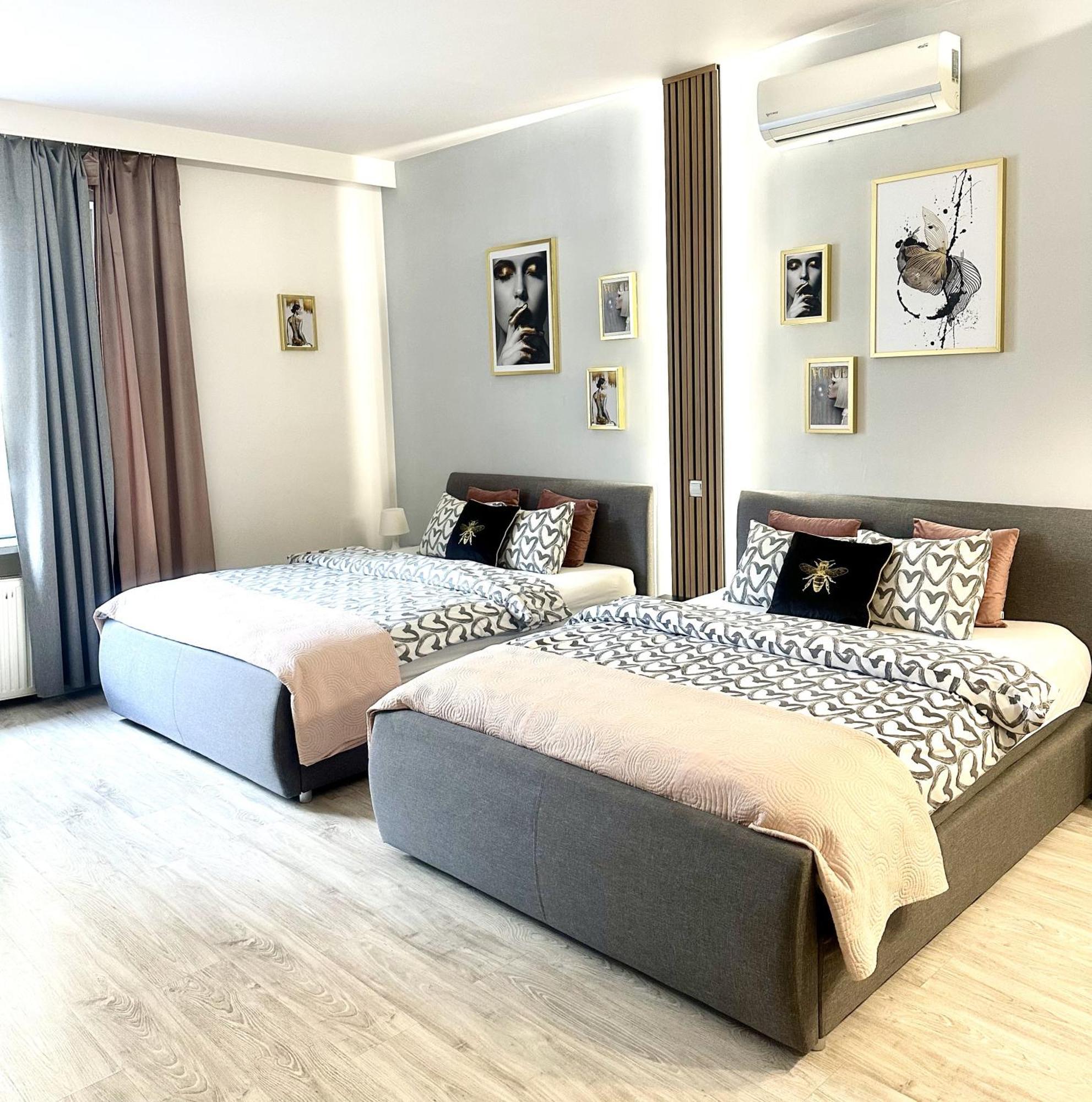 Exclusive Smolna Apartment Warsaw