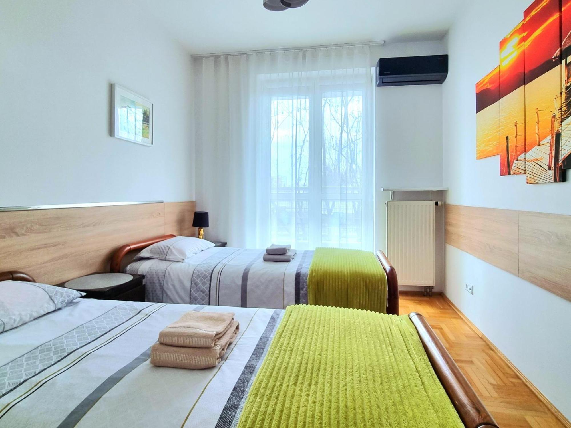 Saska Kepa Apartament *