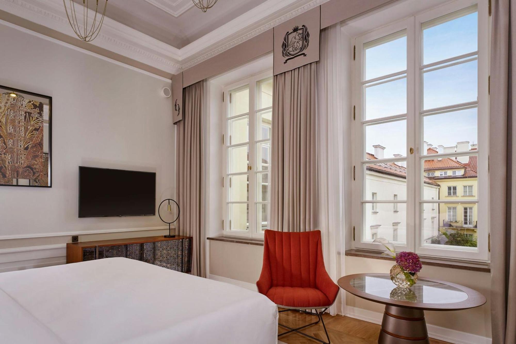 Verte, Warsaw, Autograph Collection