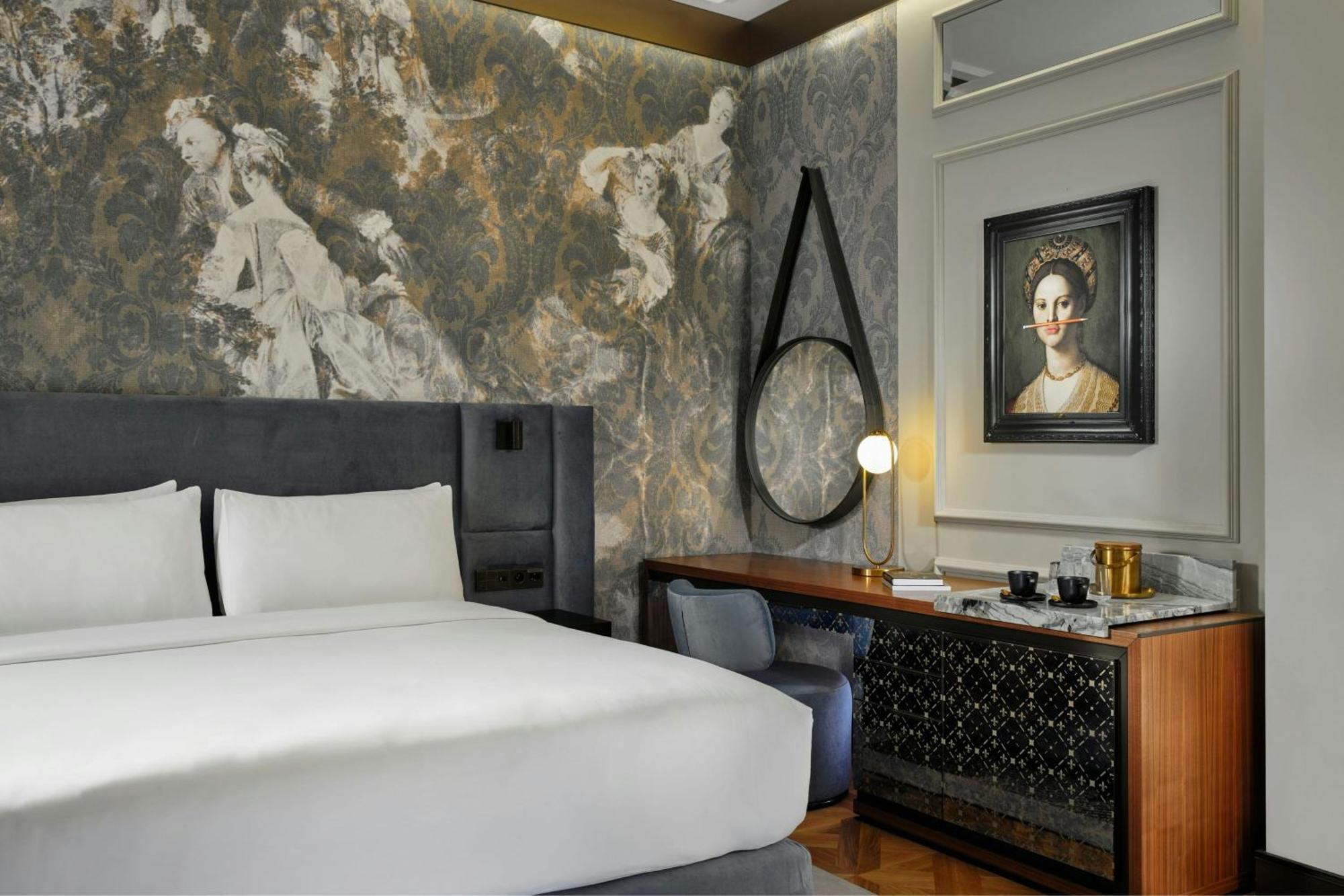 Verte, Warsaw, Autograph Collection 5*