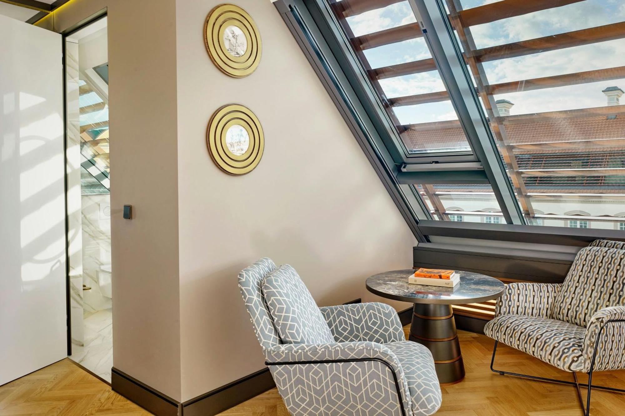 Verte, Warsaw, Autograph Collection 5*