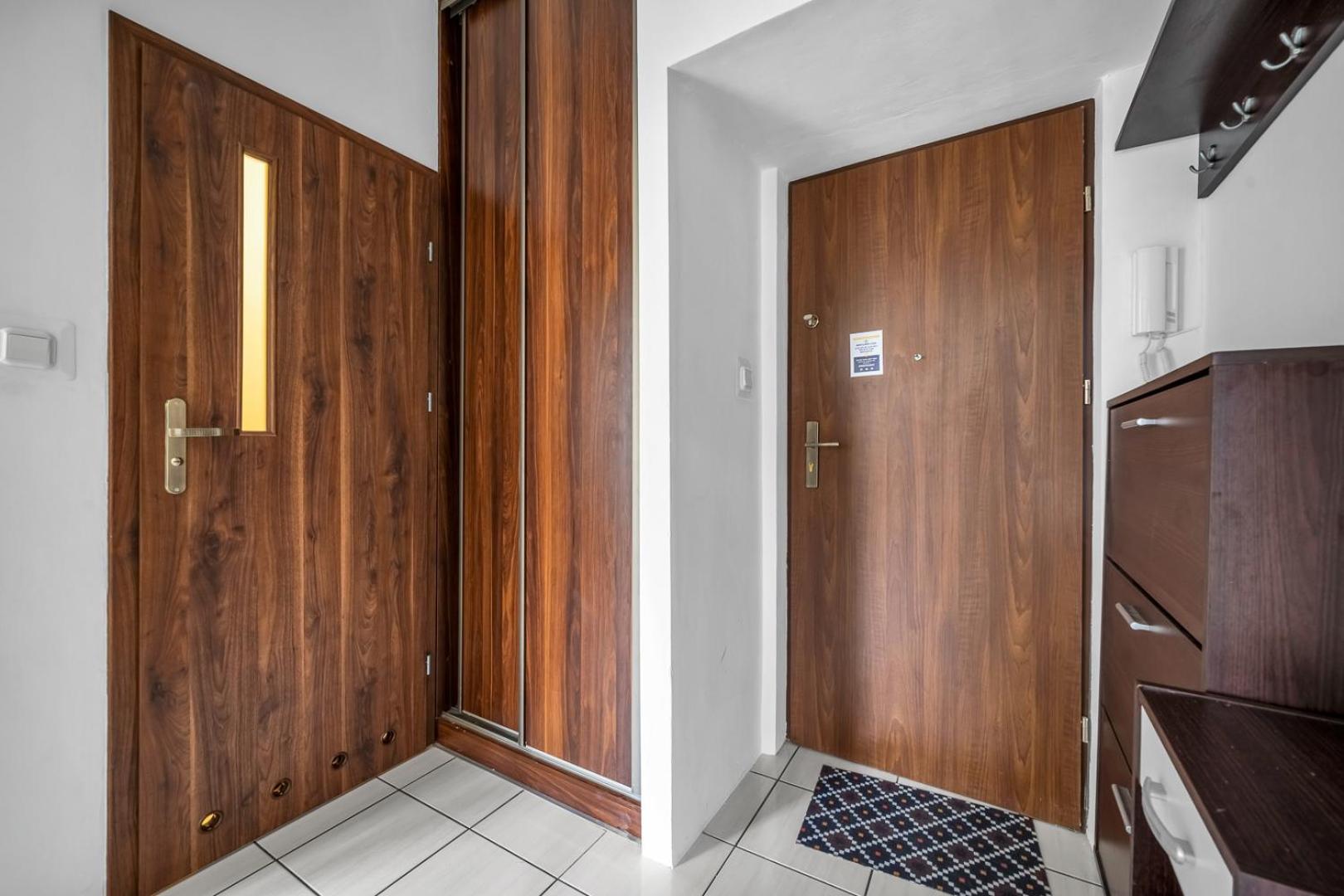 Comfort - Location, Metro Nearby - By Rentujemy Căn hộ *