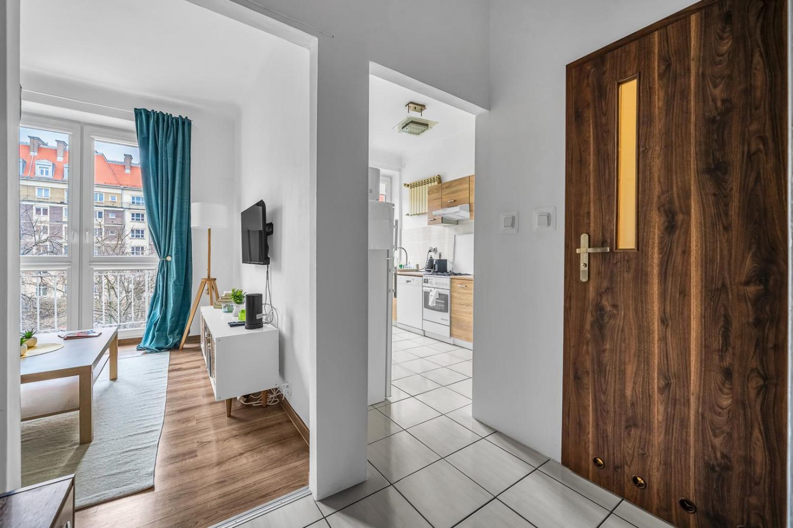 Comfort - Location, Metro Nearby - By Rentujemy *