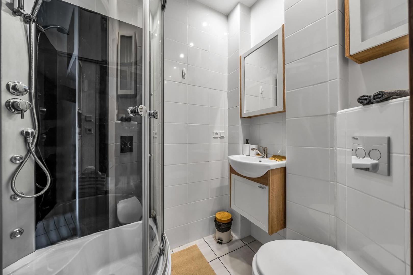 Comfort - Location, Metro Nearby - By Rentujemy *