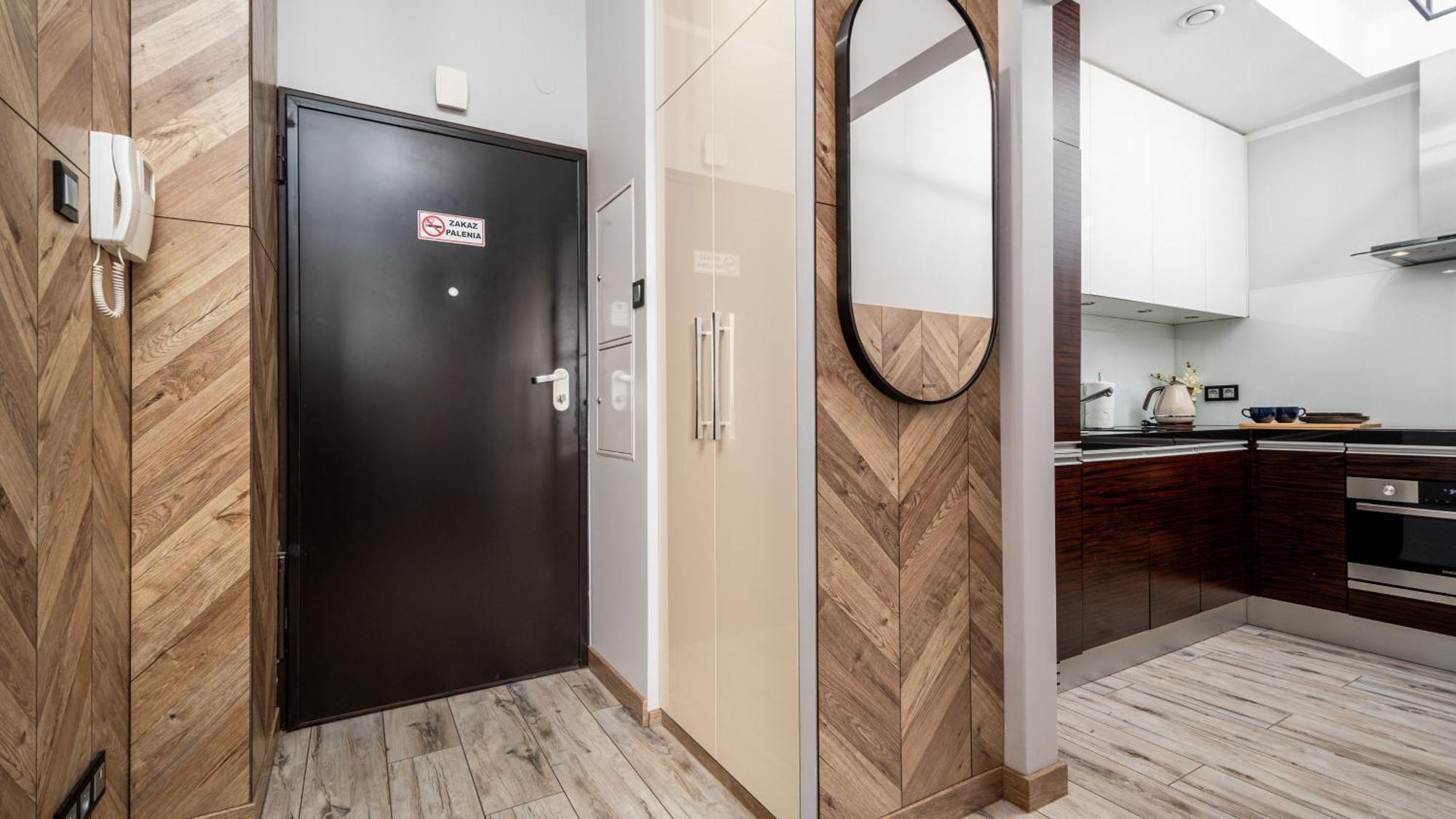 Platinum Towers Centre By Sun & Snow Apartment