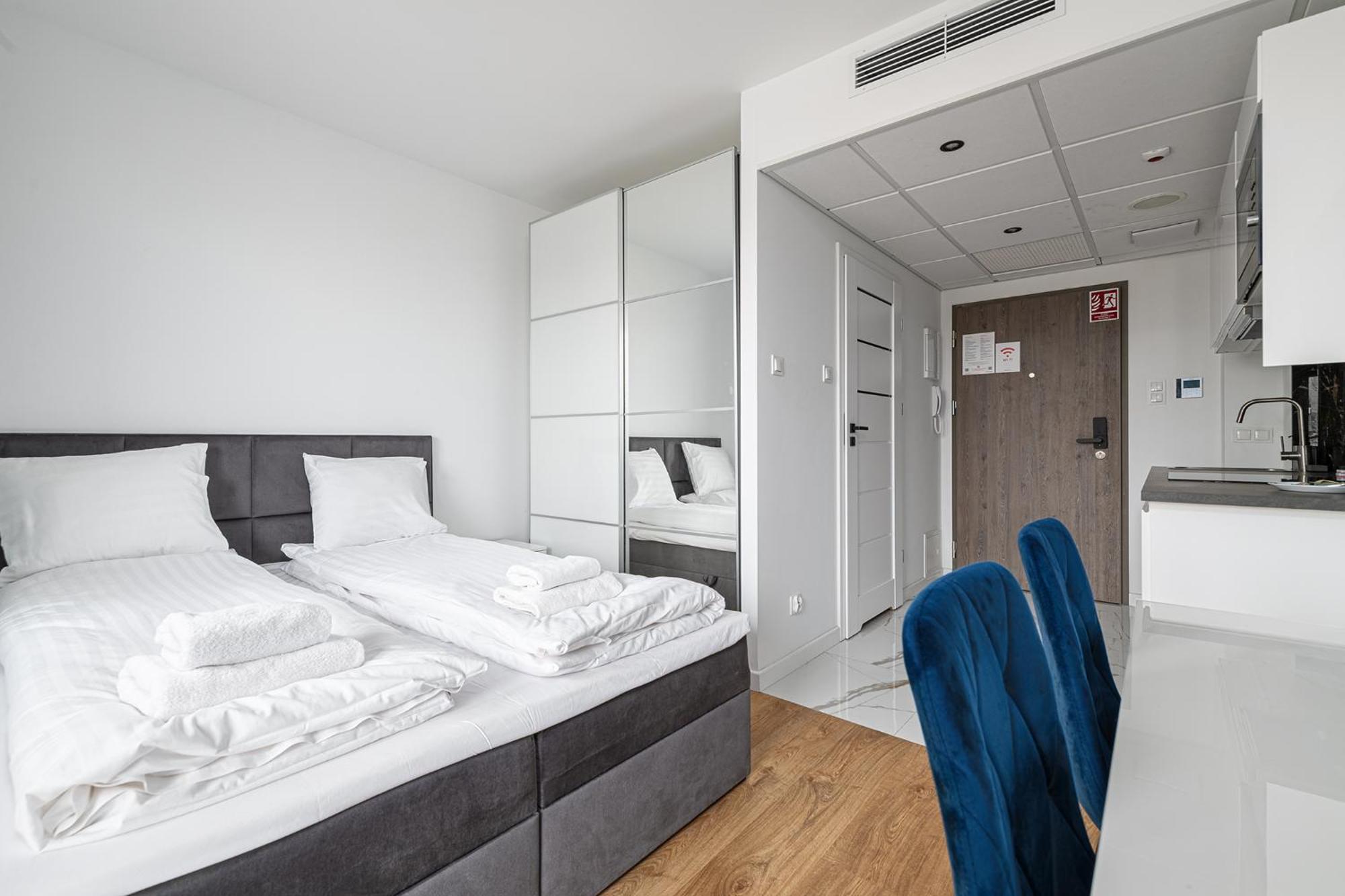 Rentplanet - Pileckiego Căn hộ Warsaw