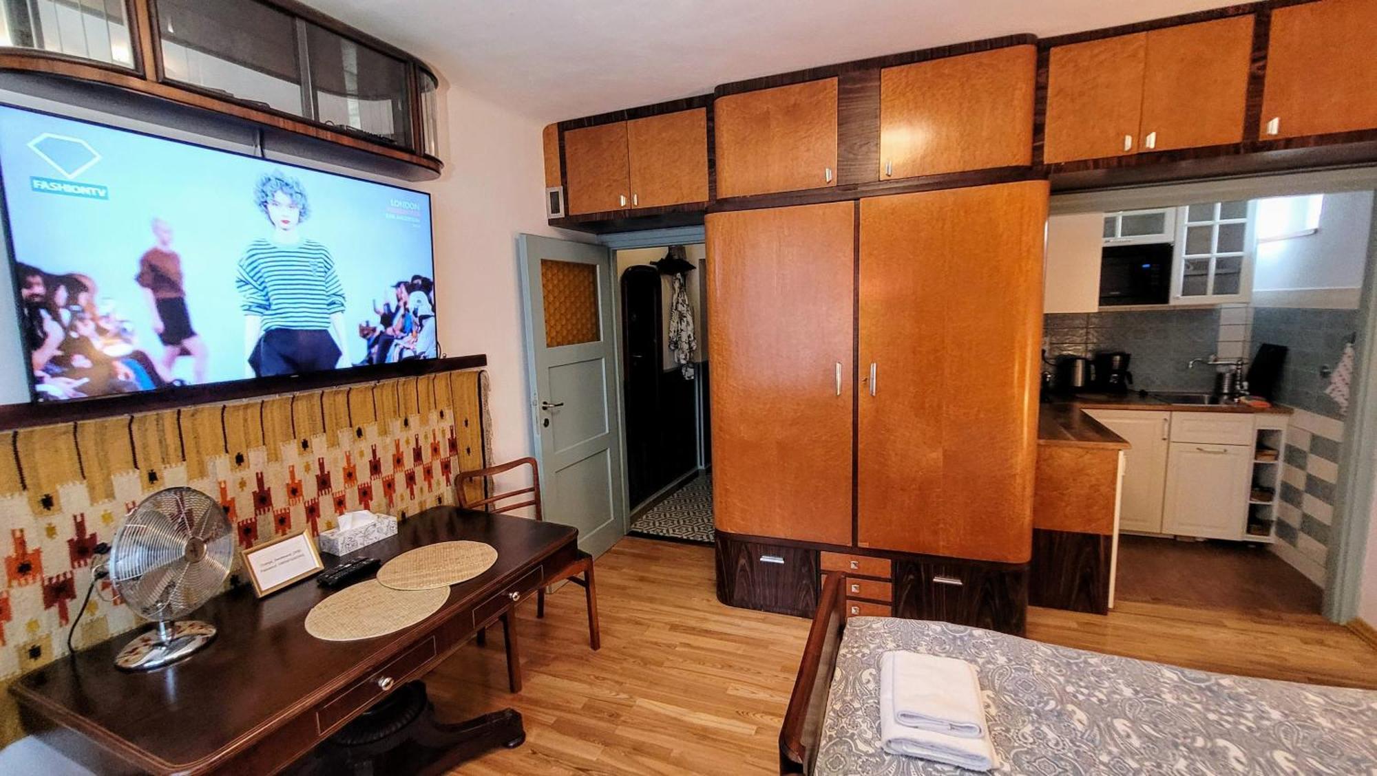Apartment Balladyny7 Art Deco Swiatlowod