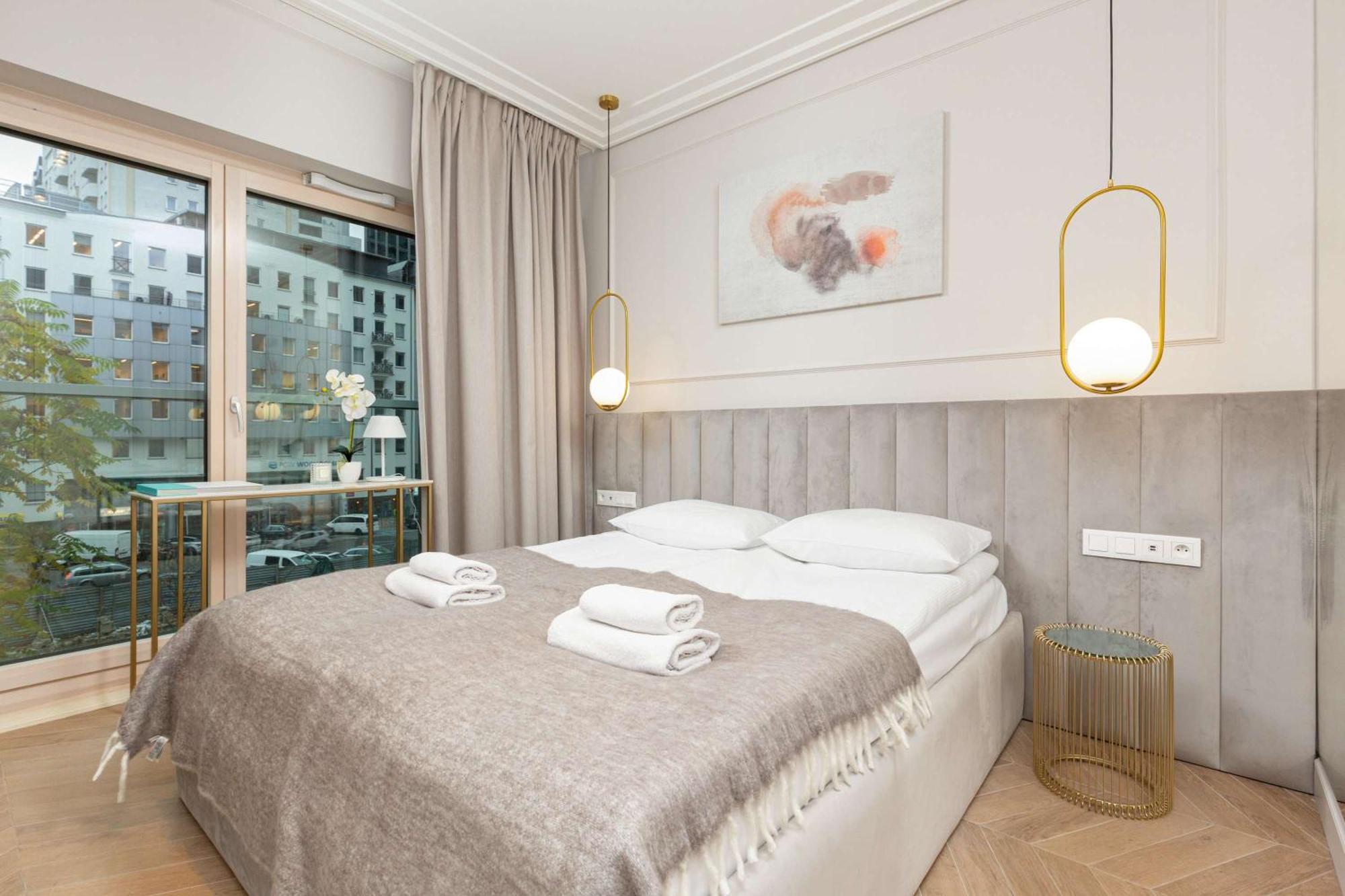 Lux Center Mennica By Renters Prestige Apartamento