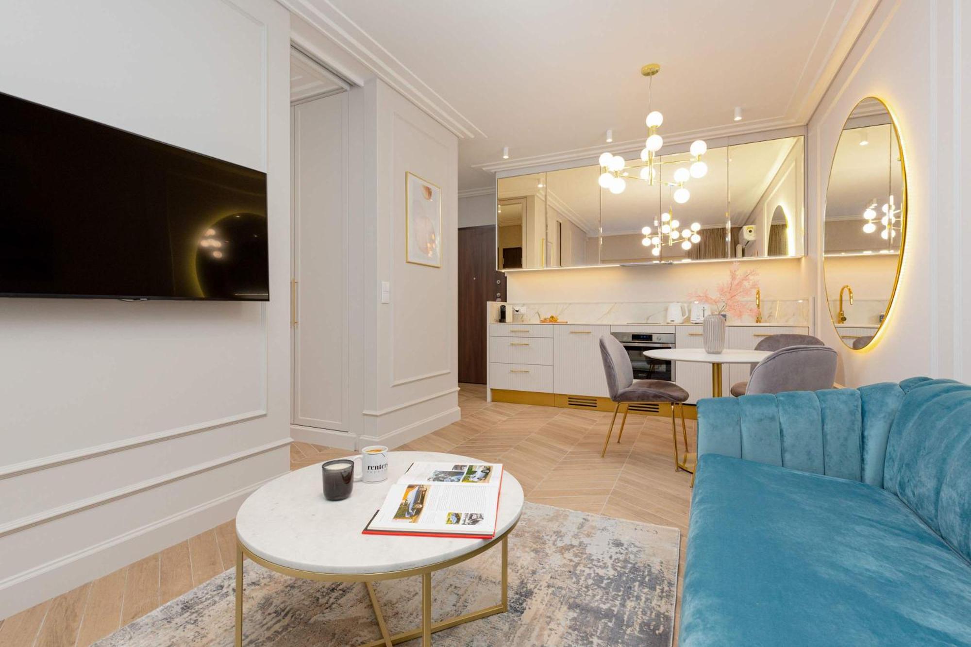 Lux Center Mennica By Renters Prestige Apartamento Varsóvia