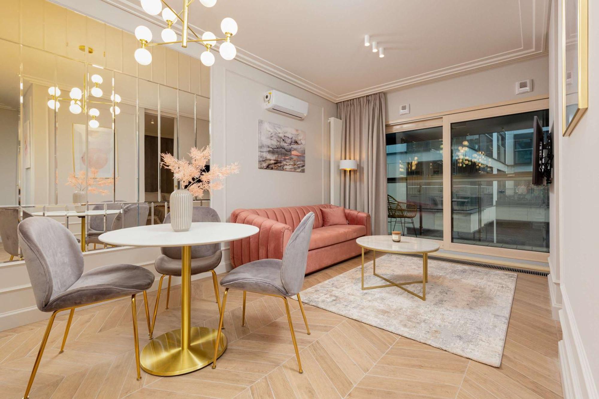 Lux Center Mennica By Renters Prestige * Varsóvia