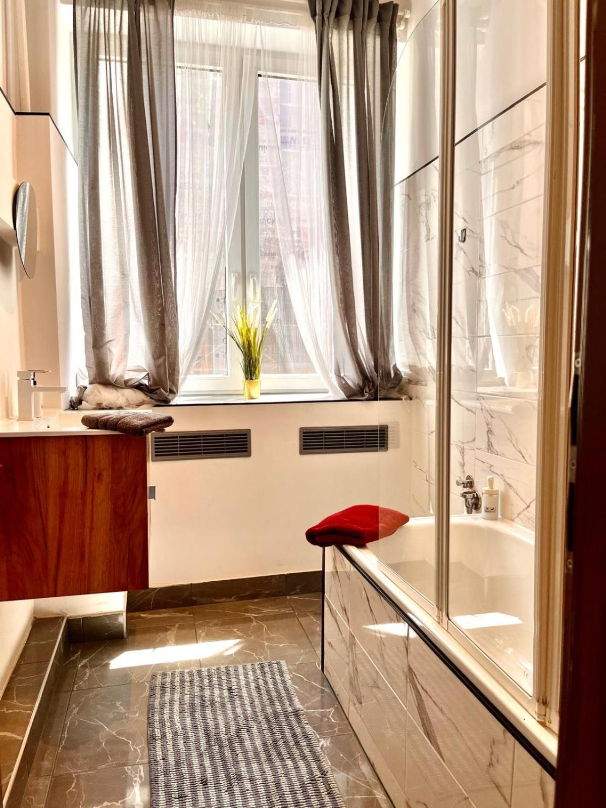 Apartament 1 In Center Warszawa