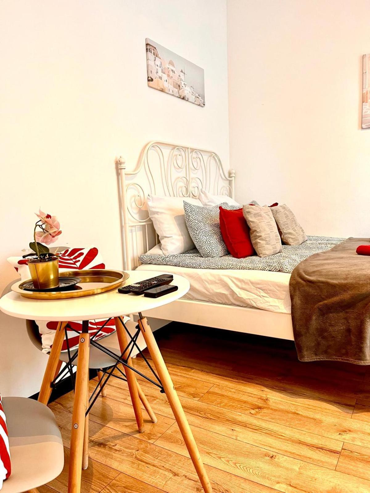 1 In Center Apartment Warschau