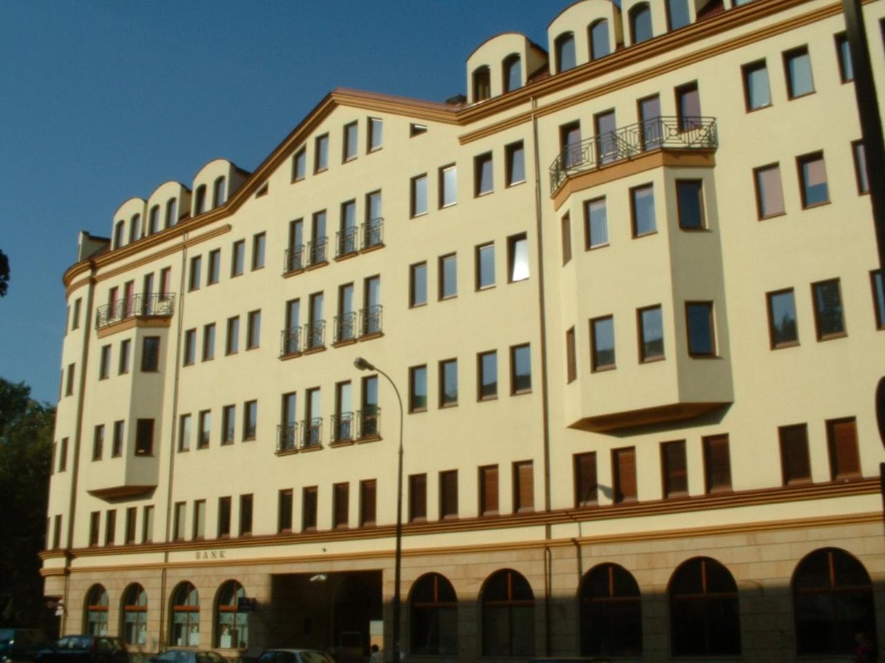 Spacious 2-rooms Penthouse In Center Warszawa