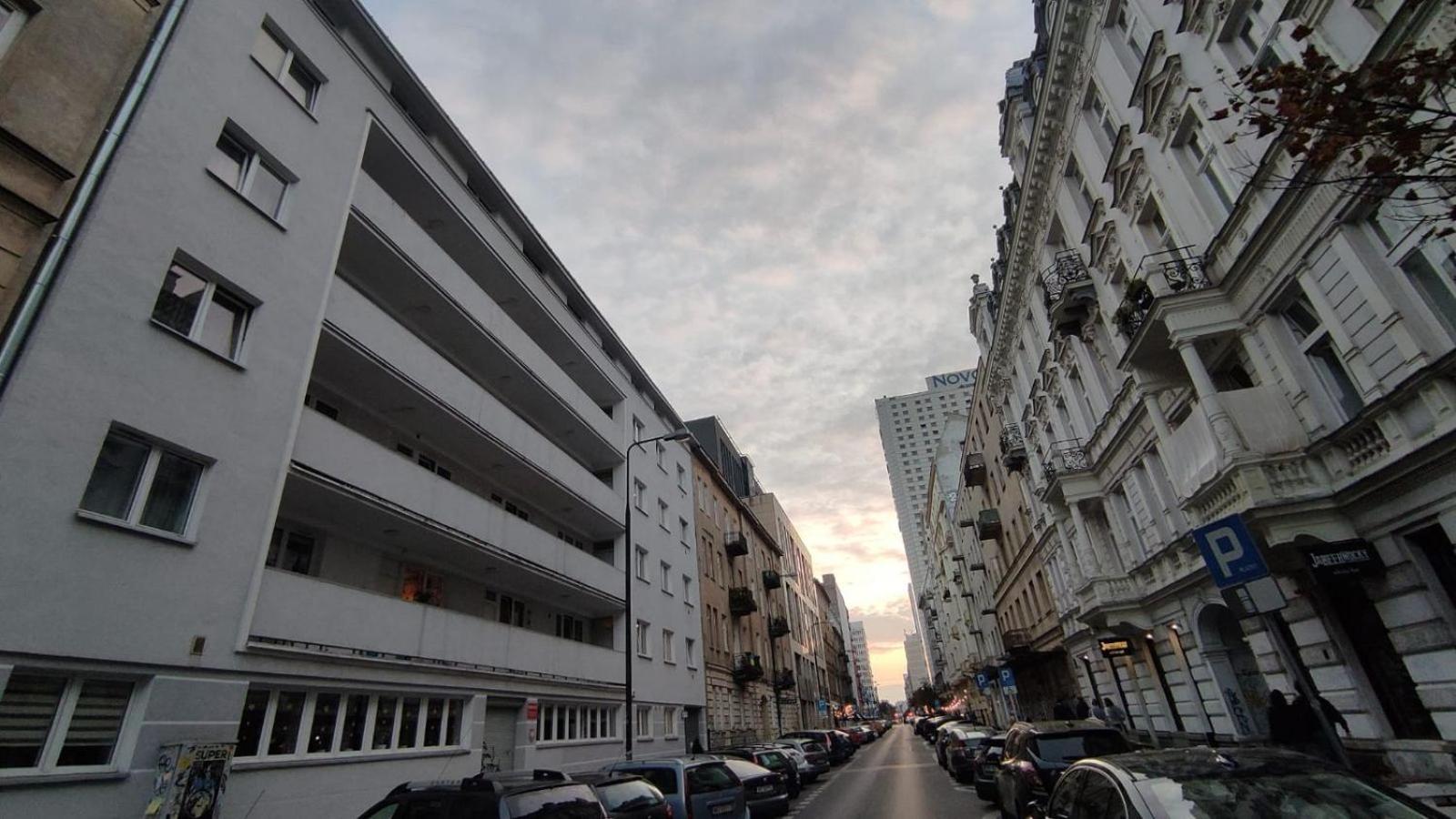 Nowogrodzka Apartment *