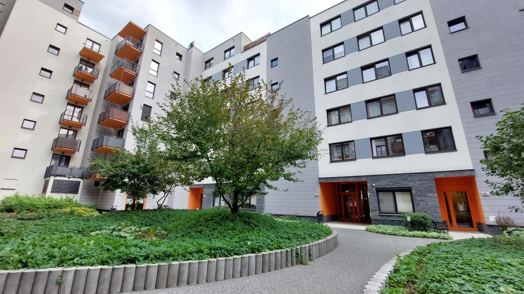 Jk 47 A Z Miejscem Postojowym W Garazu Apartment Warschau