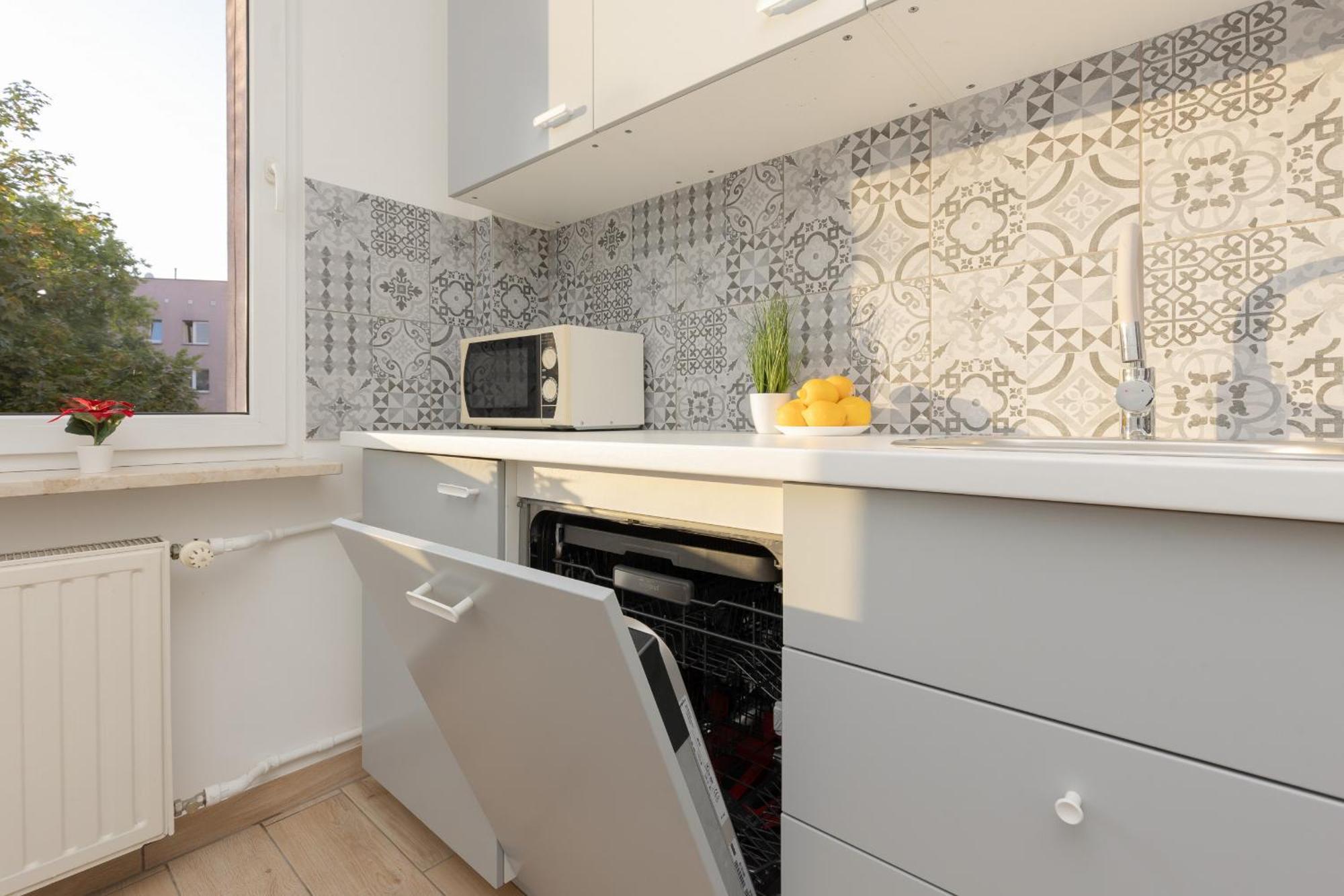 Kopcinskiego Bright & Spacious Ursynow By Renters