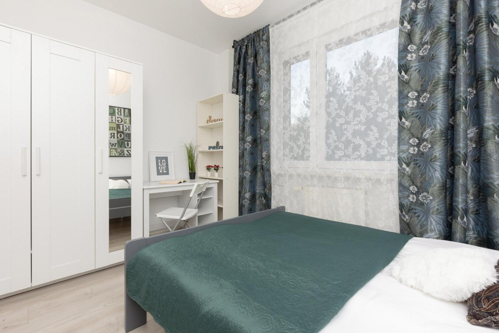 Kopcinskiego Bright & Spacious Ursynow By Renters Apartment Warsaw