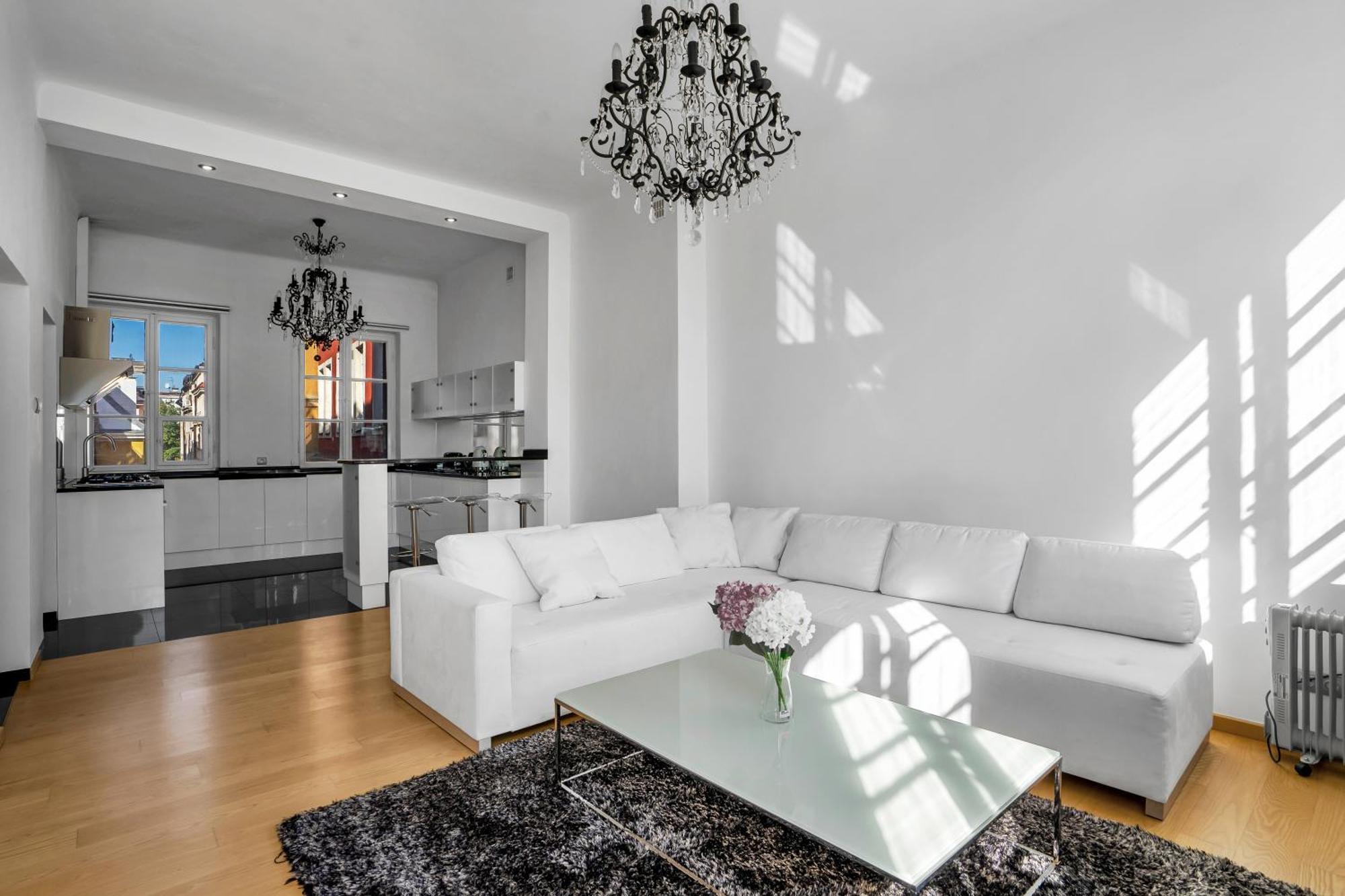 Apartment Castle - Prime Location, Historic Center, Castle View, Fast Internet - By Rentujemy *