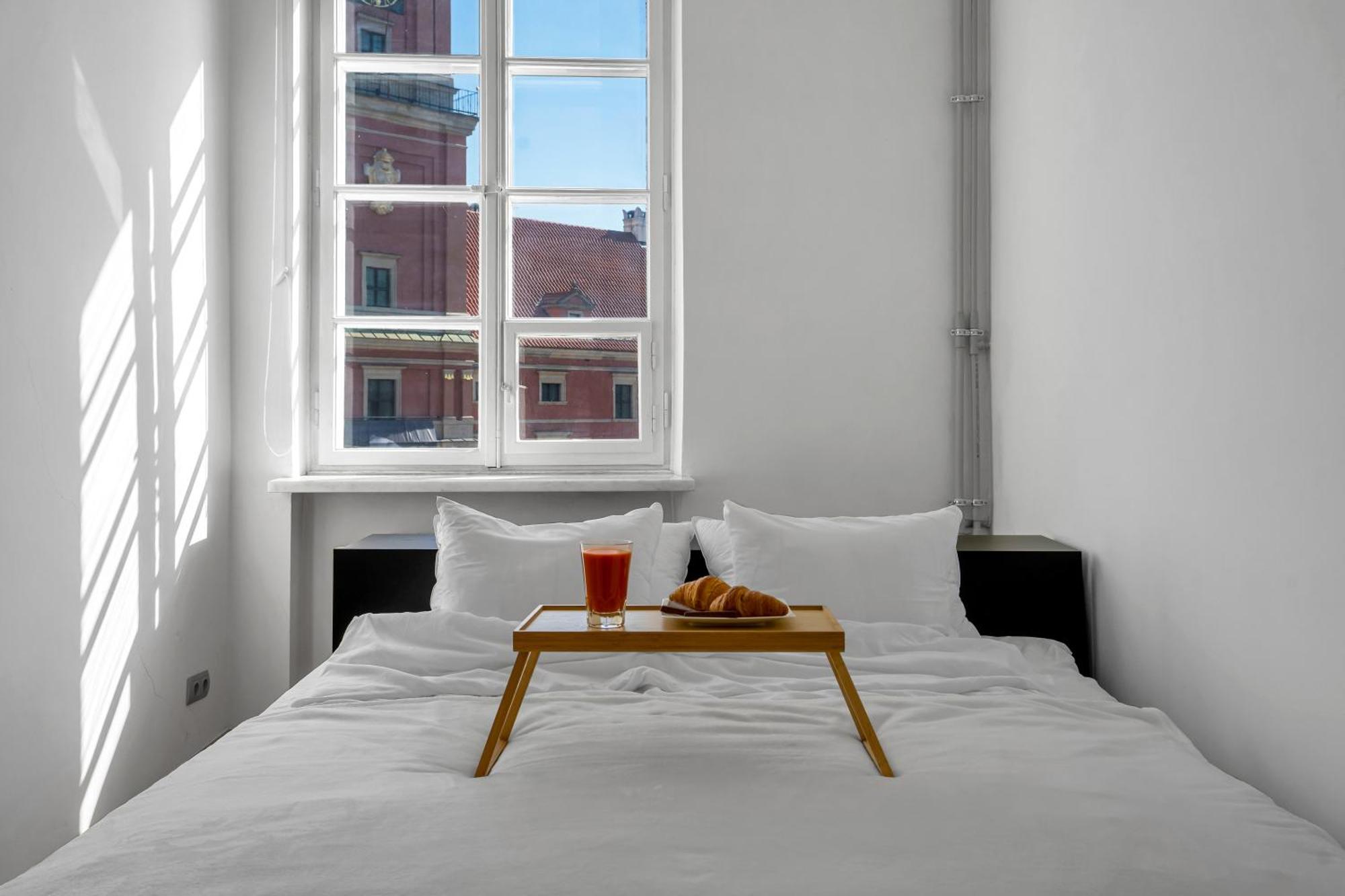 Apartment Castle - Prime Location, Historic Center, Castle View, Fast Internet - By Rentujemy Warsaw