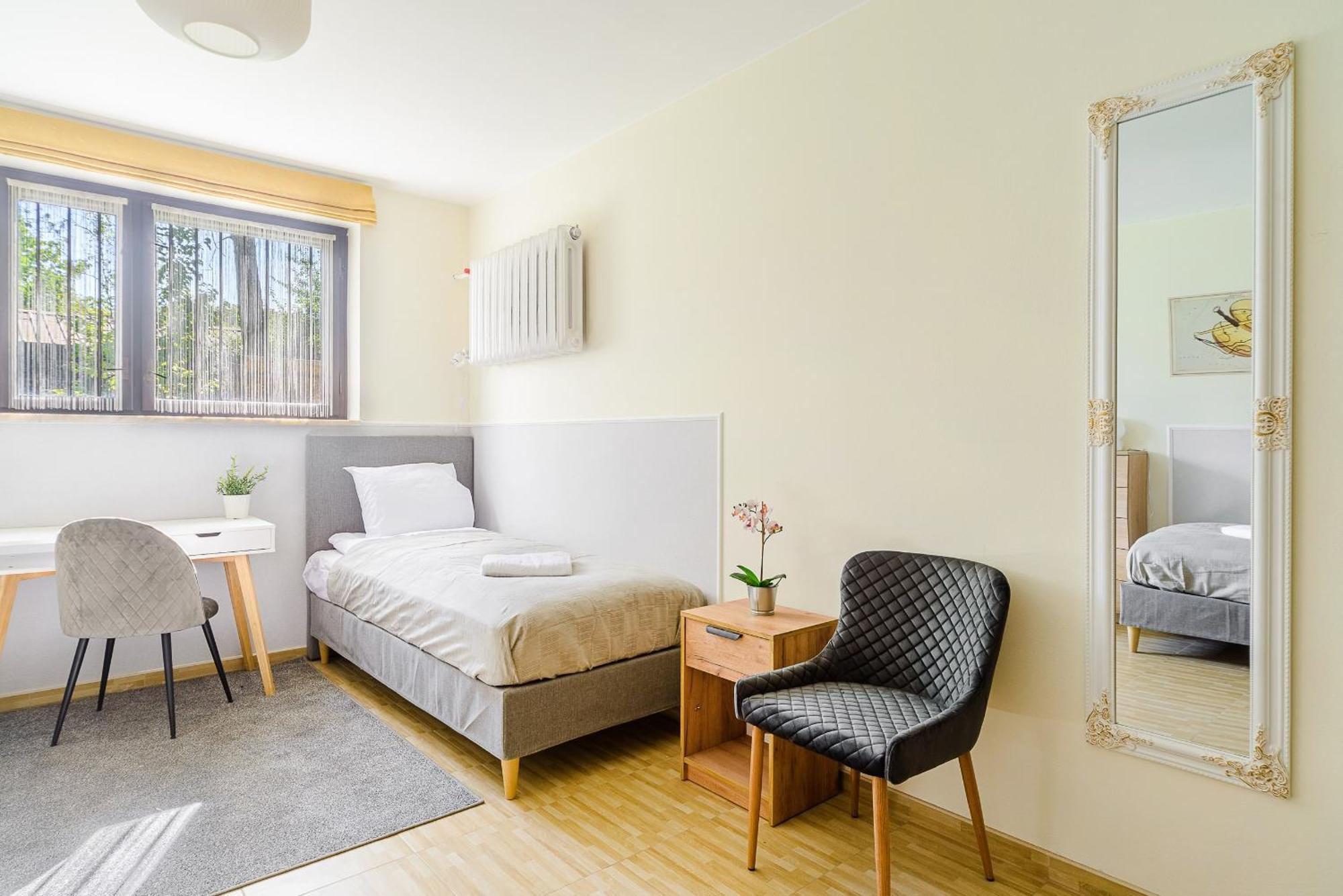 P&o Juhasow - Wawer Apartment Warsaw