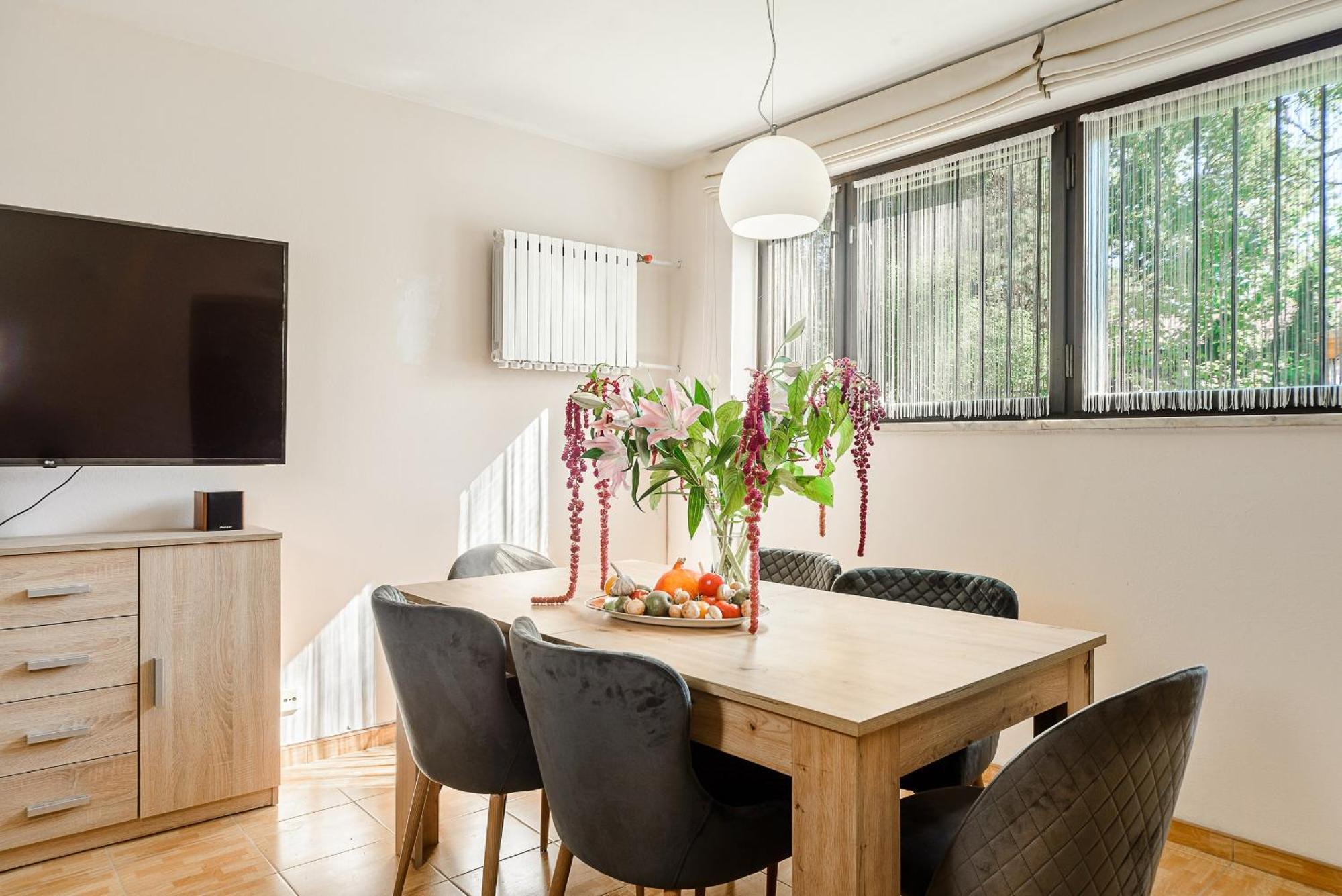 Apartment P&o Juhasow - Wawer Warsaw
