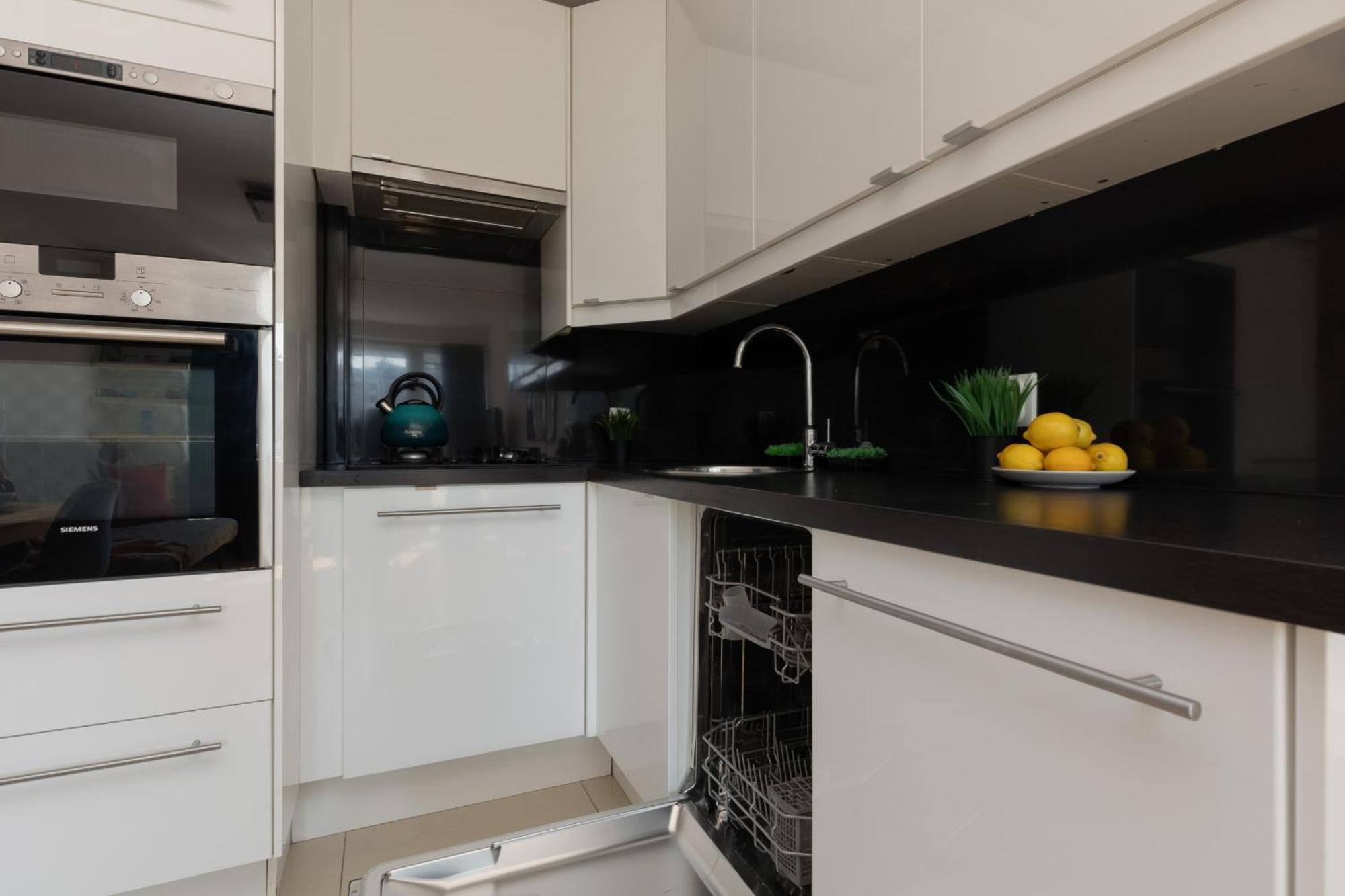 Sunny Centre By Renters Warszawa
