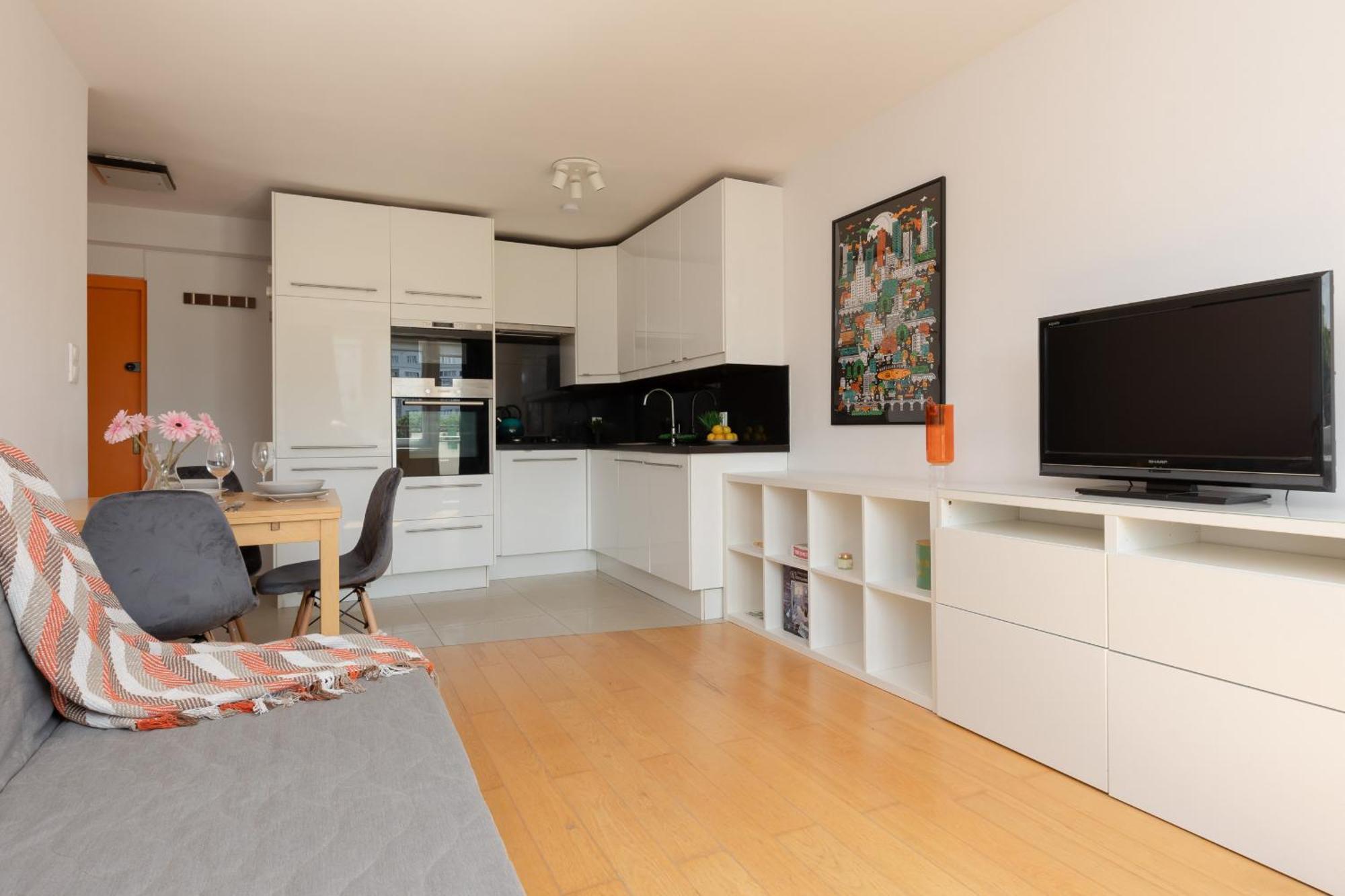 Sunny Centre By Renters *