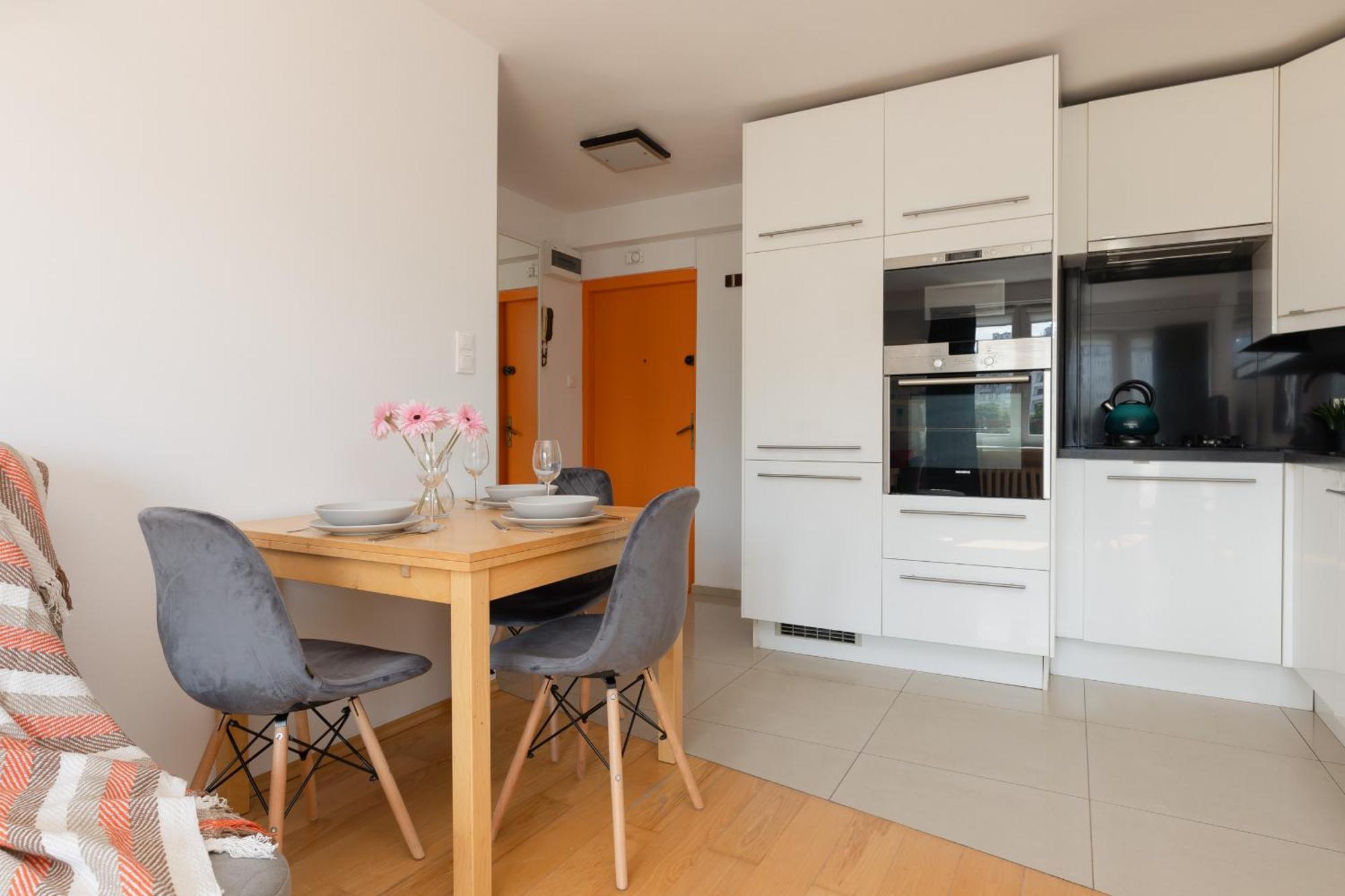 Sunny Centre By Renters Warszawa