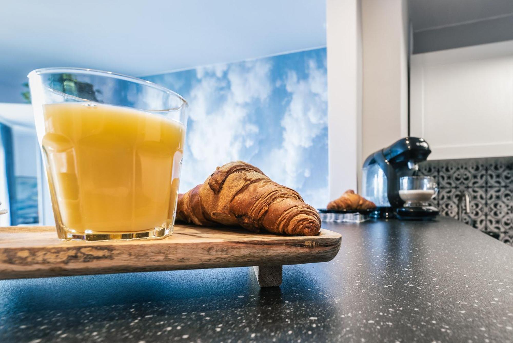 Dreamy Modern 13 Min To Old Town In The Beloved District Of Muranow Apartment *