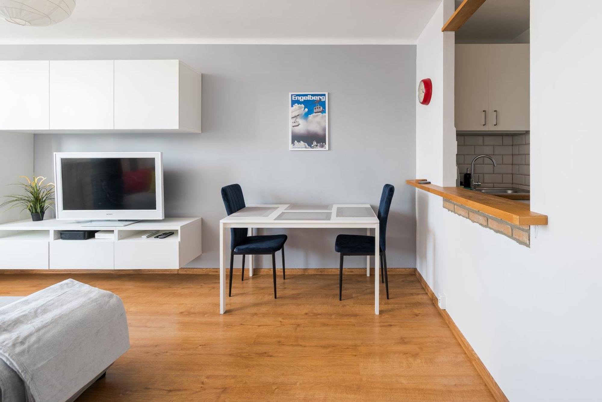 Towers Skyline Apartment *