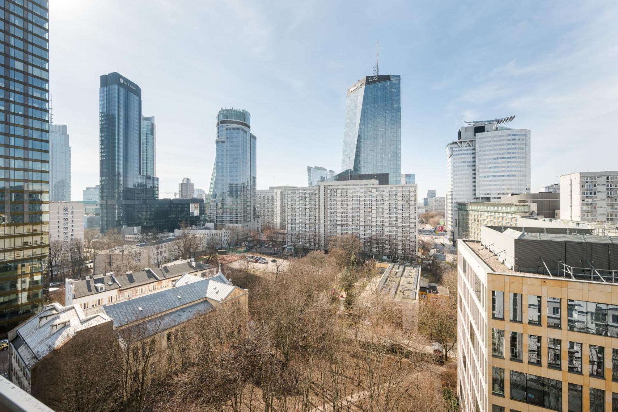 Towers Skyline Apartment *