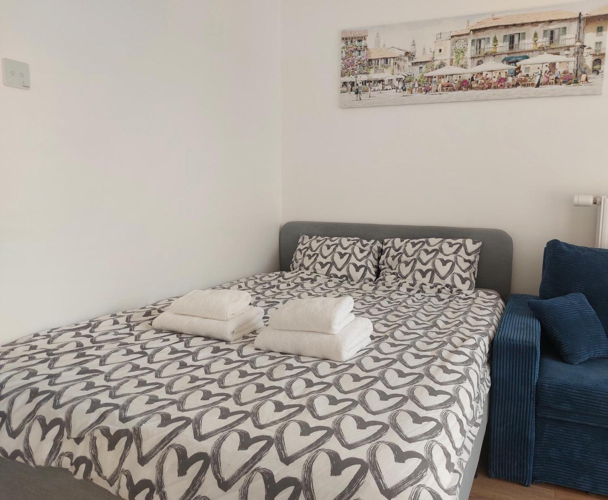 Zyczliwy Z Garazem Apartment *