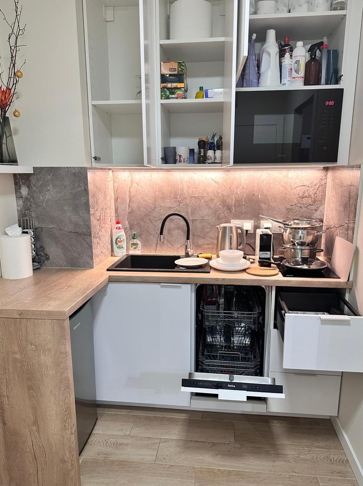 Goldizone Apartment